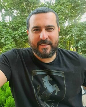 Mohsen Kiaei Instagram - الکی غصه نخور !خوب ببین خندانم 
نم نمک خیر شوی پرده زِ اشکم بِدرم