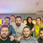 Mohsen Kiaei Instagram - بچه های کارن فیلم ،جای چندتا از بچه ها خالیه ،هممونم تازه تست دادیم کرونا نداریم خیالتون راحت😉دمتون گرم خسته نباشین ،سال بعد ایشالا کارای بهتر