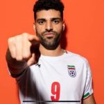 Mohsen Tanabande Instagram - . باختيم بايدم ميباختيم ولي نه با اين نتيجه ما قبلا با تيمي به مراتب بهتر از انگليس بازي كرديم (اسپانيا)نبرديم ولي عالي بوديم اتفاقي هم نبود ارژانتين ،پرتغال،،، اين نتيجه نتيجه تو زمين نبود نتيجه حال و روح خراب بودنتيجه كردستان بود،مهاباد بود،سيستان و بلوچستان بود و،،،