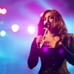 Monali Thakur Instagram - Moments always…🧡🤍 . . #monali #monalithakur #monalilive #indiadiaries #vocals #music #allthewayup