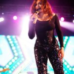 Monali Thakur Instagram - Moments always…🧡🤍 . . #monali #monalithakur #monalilive #indiadiaries #vocals #music #allthewayup