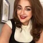 Monali Thakur Instagram - Pre gig photo dump 🌸🤍🧚🏻‍♀️♥️🌺.. . . #monali #monalithakur #monalilive #redlips #love #selfietime #cheers