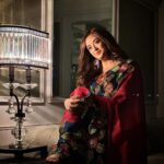 Monali Thakur Instagram - 🤍🧚🏻‍♀️🌸… observing!.. . . . #monali #monalithakur #calm #anchored #indian #avatar #photoshoot #bts