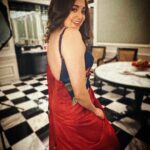 Monali Thakur Instagram - Only love..❤️🤍🧚🏻‍♀️🌸.. . . #monali #monalithakur #photoshoot #indian #indianwear #indiadiaries #backpose #behindthescenes .. Photo n makeup courtesy - @anishaachhabriamakeup .. Hair courtesy - @reenaduttahairstylist
