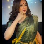 Monali Thakur Instagram - Something happy happy is brewing up for this Pujo..🤍🌸🧚🏻‍♀️.. . . #monali #monalithakur #indiandiaries #indianavatar #shoot #festivals