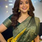Monali Thakur Instagram - Something happy happy is brewing up for this Pujo..🤍🌸🧚🏻‍♀️.. . . #monali #monalithakur #indiandiaries #indianavatar #shoot #festivals