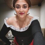 Monali Thakur Instagram - About last night ♥️🤍🧚🏻‍♀️.. . . #monali #monalithakur #monalilive #music #ready #blessed #happy