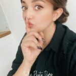 Monali Thakur Instagram - #photodump from #yesterday #selfietime thha ji..😊.. . #monali #monalithakur #selfie #mode #goofingaround #in #makep #style #hairdo #hairdosimple #switzerland