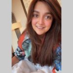 Monali Thakur Instagram - Sunday #workday … but still bored 😛😋.. . . #monali #monalithakur #nomakeup #workday #preworkout #nap #diverse #blessed #life #hello #everyone #readyformonday ?
