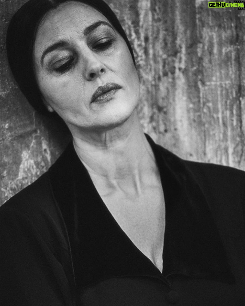 Monica Bellucci Instagram - ❤Portrayed as Tina Modotti by @marcelhartmannphoto in @numeromagazine Tribute to Tina Modotti who was born Italian , model, exceptional photographer, actress, and political revolutionary activist in Mexico where she died at the age of 45 , her life was short but intense. In this mini series of pictures, interpreting her from glory to its decline ( two pictures of Tina Modotti) Production by Paula Vaccaro @pauvaccaro and Aaron Brookner @aaron.brookner Costume Désigner @massimocantiniparrini Copyright @pinballonline Hair @johnnollet Mua @letiziacarnevale @handk_officiel #monicabelluci#portrayed#tinamodotti#numeromagazine#photooftheday#marcelhartmann