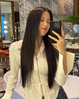 Mun Ka-young Instagram - DEZEMBER
