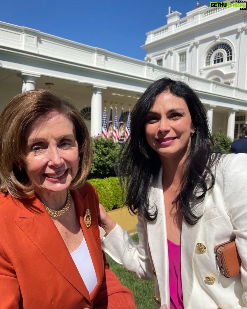 Morena Baccarin Instagram - Sometimes I get to do some pretty cool stuff. Thank you President Biden for signing an order that will benefit all care workers. @domesticworkers #careworkersrecognitionmonth #careworkerscantwait