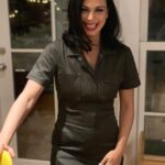 Morena Baccarin Instagram - When you’re trying for an effortless photo but you can’t keep it together.