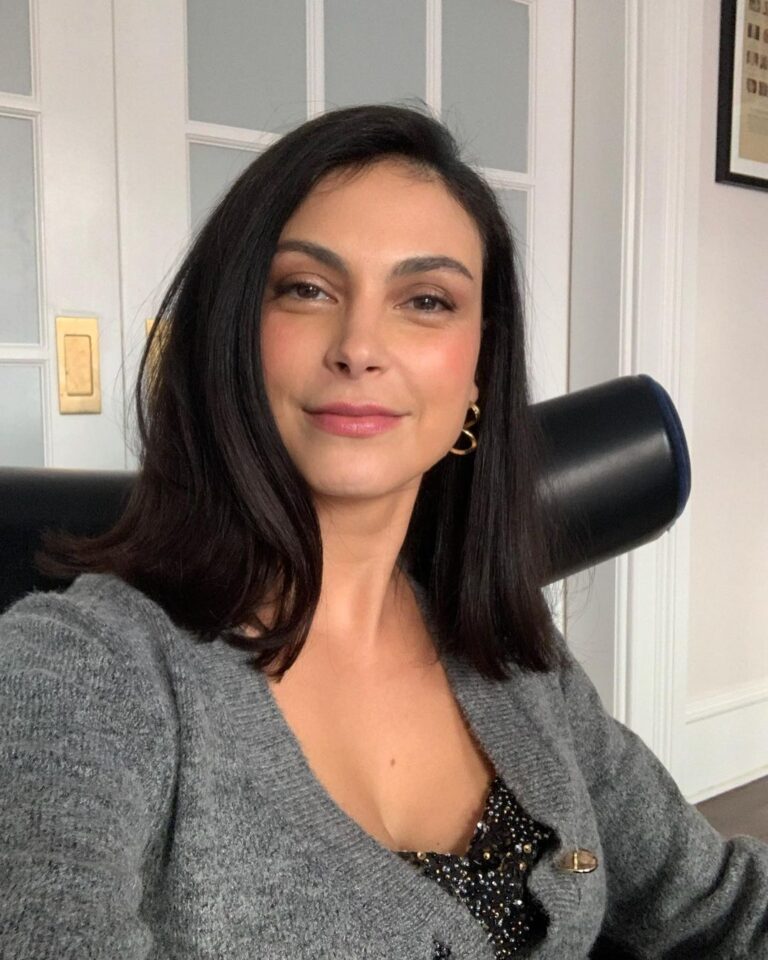 Morena Baccarin Instagram - Did you say lunch? 👉