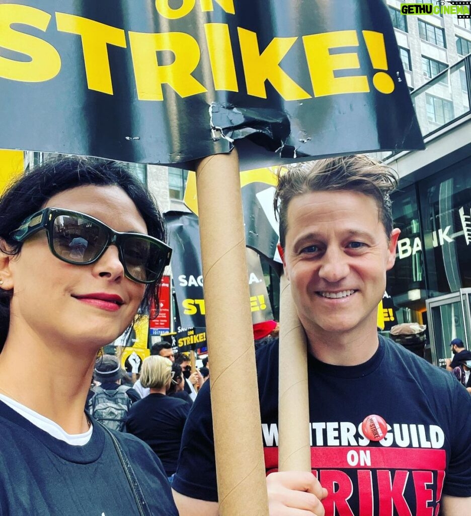 Morena Baccarin Instagram - Actors that strike together stay together.