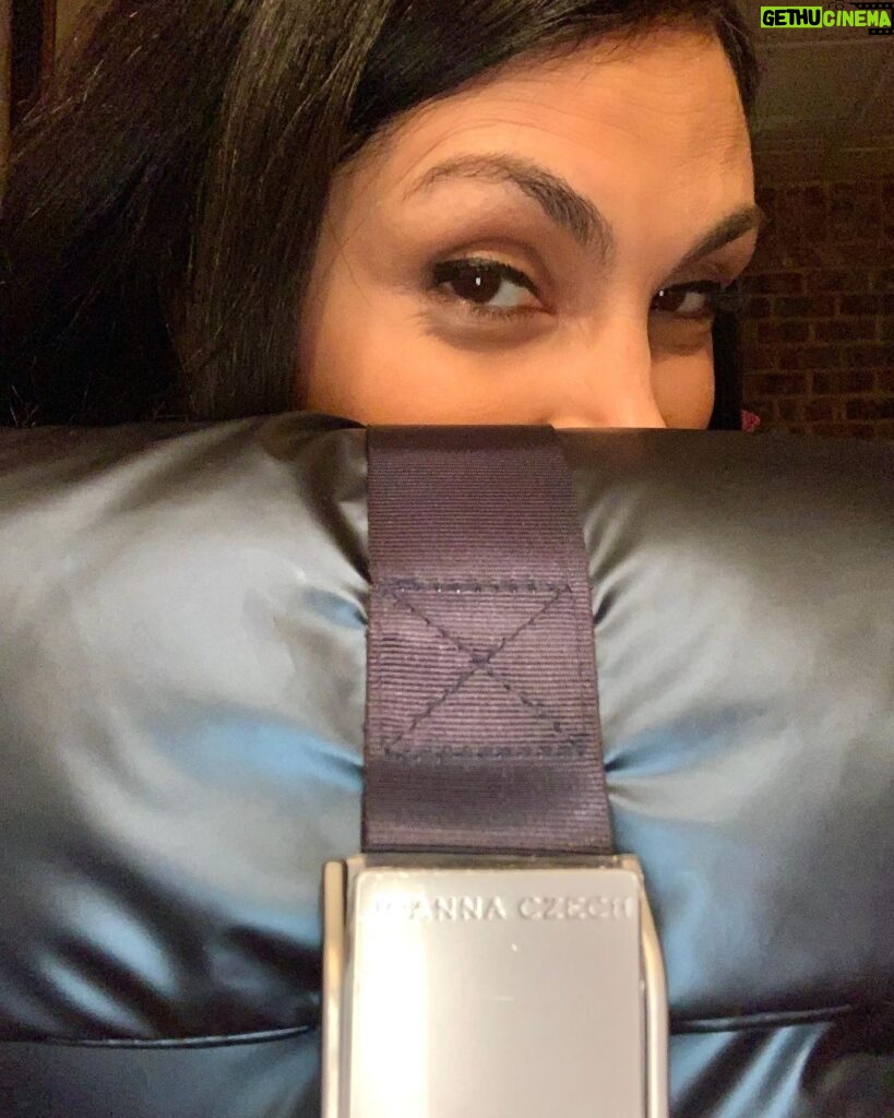 Morena Baccarin Instagram - Thanks JC for the Kit a girl can’t leave the house without. 😍💆🏻‍♀️🧖🏽‍♀️