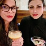 Morena Baccarin Instagram - 🍸 yes please