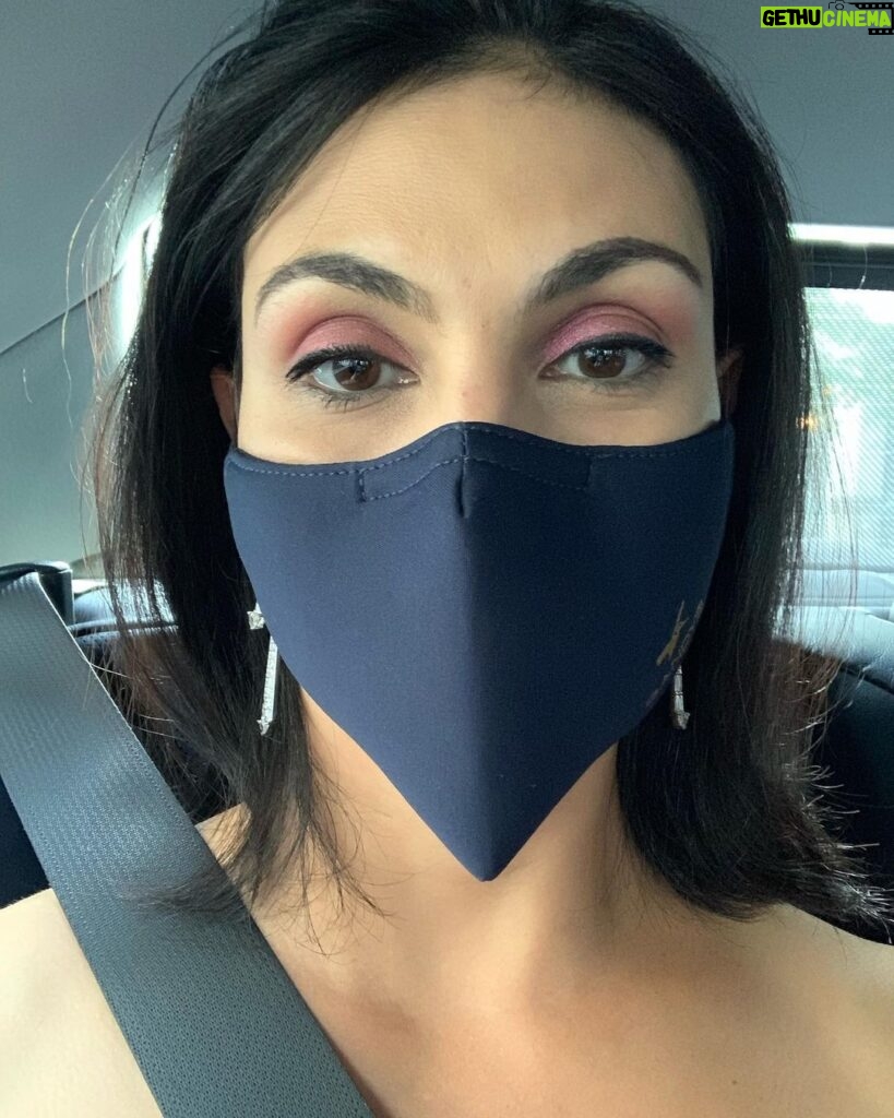 Morena Baccarin Instagram - The new #makeupMonday. 😷