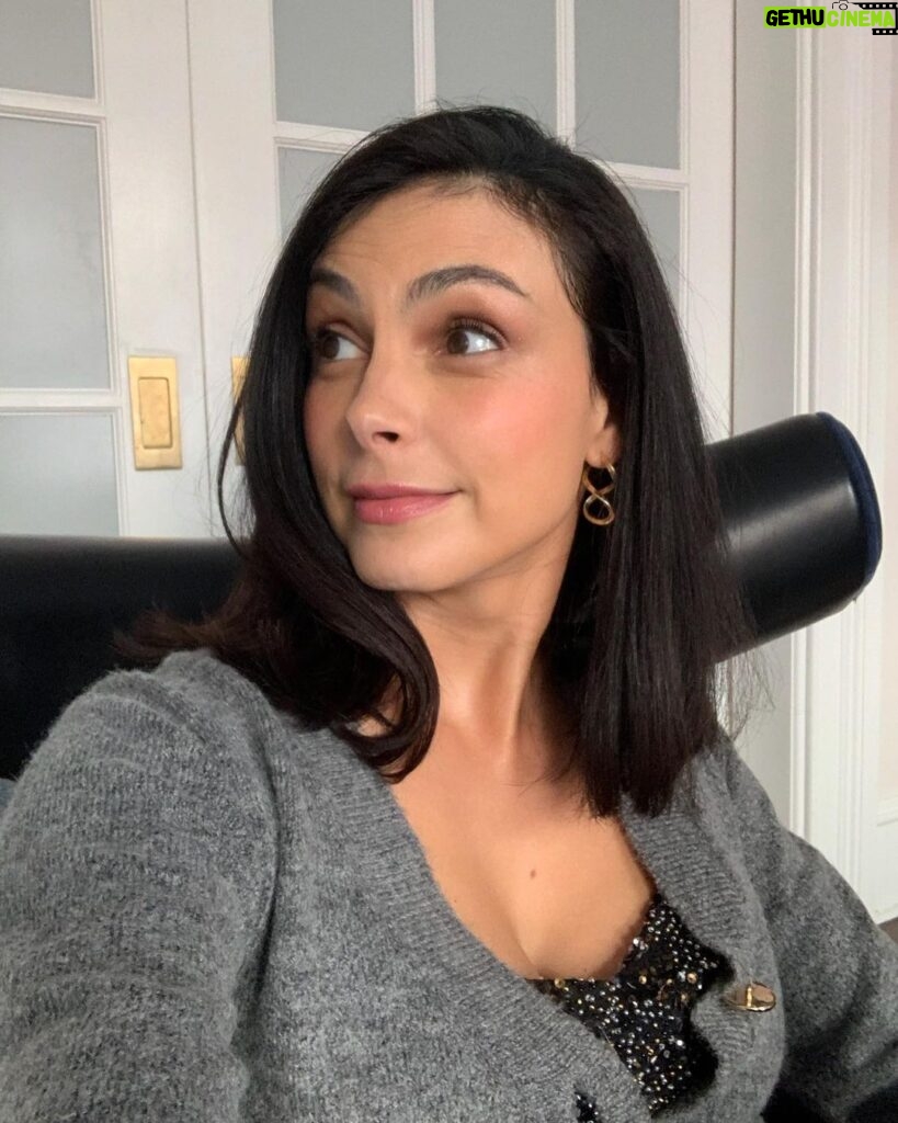 Morena Baccarin Instagram - Did you say lunch? 👉
