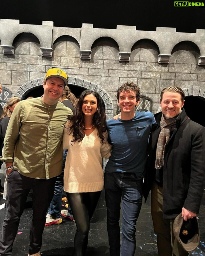 Morena Baccarin Instagram - Don’t miss Spamalot. I laughed so hard I had to go into the bathroom to fix my mascara at intermission. 🤣