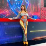 Moria Casán Instagram - Total look: @ropa__bellaok Gracias Zule @jeanpaulgaultier Sandalias: @carmensteffensargentina Make up, Hair Style e Imágen: @galosottovip Prensa: @maxi_cardaci @cardacinoe