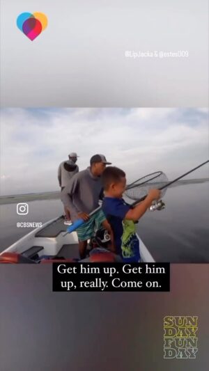 Morris Chestnut Instagram - Teaching life lessons, positive reinforcement and building a bond that will last a lifetime… oh yeah, and fishing!! That’s what it’s all about!! #TeamDL #positiveblackimages #fatherlove #fatherson #changethenarrative #boystomen 

@blackwall.st :
Let’s Gooo!!💪🏾💪🏾💪🏾 We love to see this. 6 yr old son caught his biggest fish during Dad and Son fishing trip