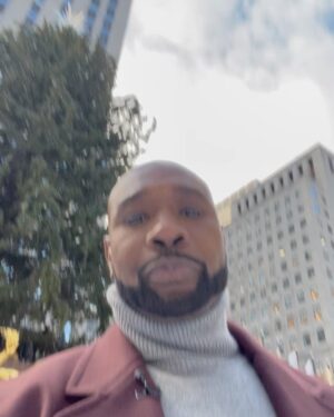 Morris Chestnut Instagram - Rockefeller Ctr Xmas Tree. 
Summer??? That’s what happens when you do one take and your social media game needs work.  #BestManFinalChapters @1melissadesousa @peacocktv