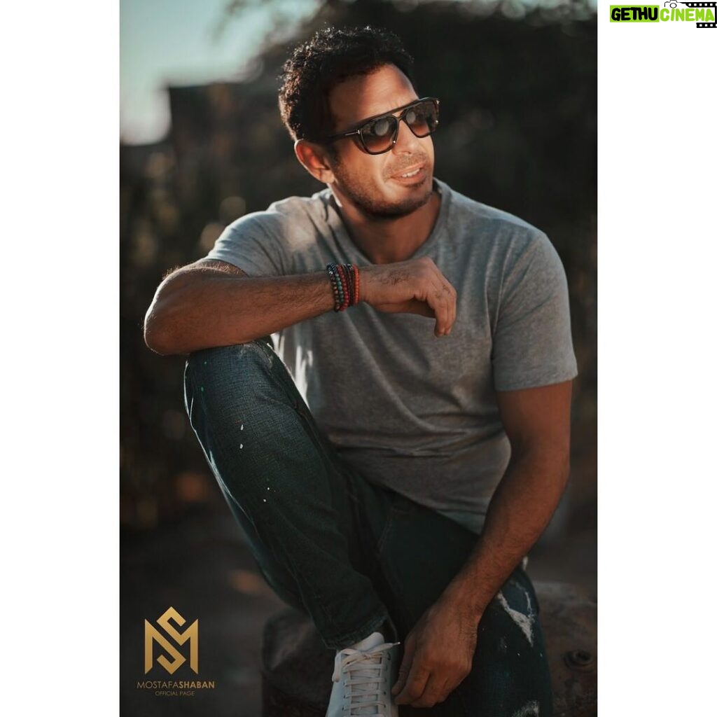 Mostafa Shaaban Instagram - من يعرف #الامل لا يعرف المستحيل 🙏 art director &styling @dnosseir photography @bilohussein @negmelsahraa