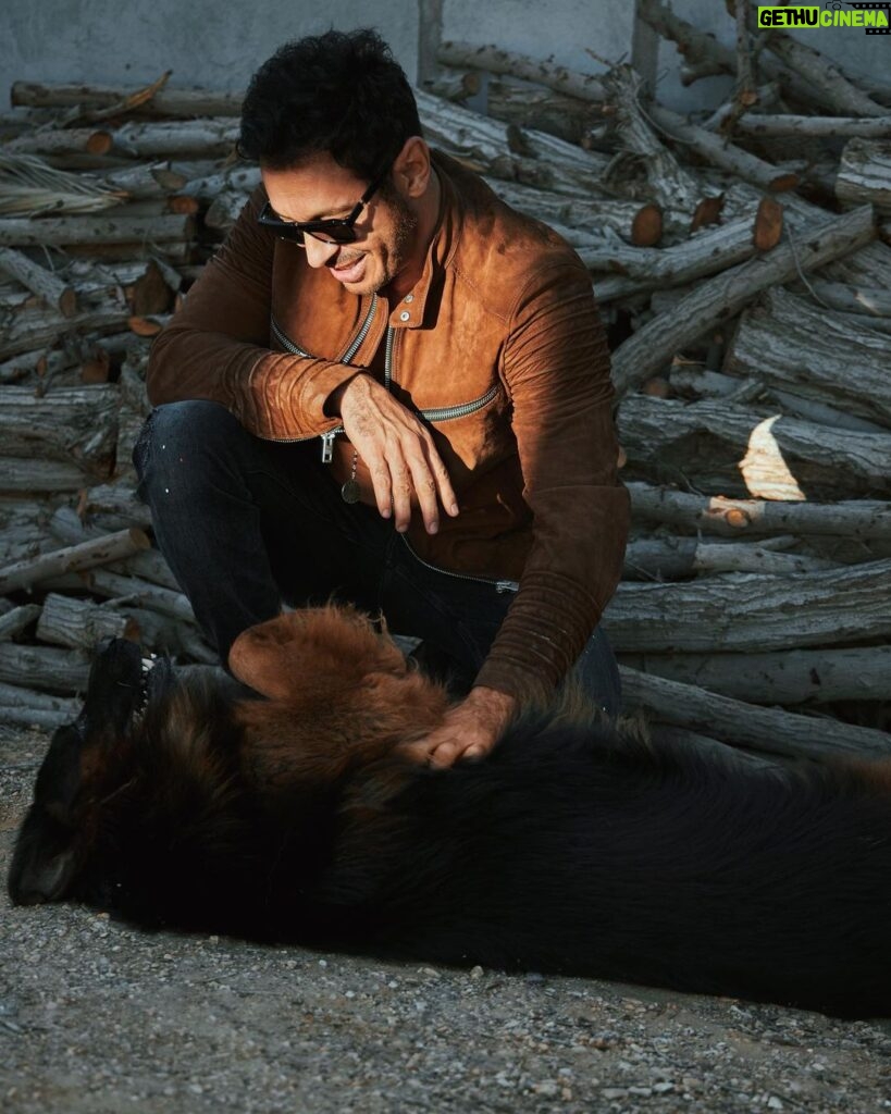 Mostafa Shaaban Instagram - No matter what you’ve been through your life, let kindness be the language of your heart #animalfriendlyhearts 🐕 Art direction &styling @dnosseir Photography @bilohussein Jewellery by sally @sultanasilvers_ Hair stylist @yousefalashkar Makeup @morshidmakeup