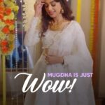 Mugdha Chaphekar Instagram - So beautiful, so elegant, @mugdha.chaphekar aka Prachi is simply a ‘wow’ in every frame! #KumkumBhagya #MugdhaChaphekar