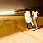 Mugdha Godse Instagram - Life has become a beautiful painting, a piece of Fine Art with His’ Eternal Grace with me… forever in Gratitude 🙏🏽🙏🏽🙏🏽 Early morning walks With The Lord & The Master Himself ❤️❤️❤️ My Dearest ‘Taranji…’ 🙏🏽🙏🏽🙏🏽 His magnificent Grace under the bright full moon, at Juhu Beach, Mumbai! early morning vibes! 🌹🌹🌹 Blessed 🌺🌺🌺 Thank you @hemantjkhendilwal for capturing the moment 😍 With our Sangat Family 🙏🏽🙏🏽🙏🏽 #tarneivji #bellymaster #mumbai #juhubeach #gratitude #love #grace #joy #peace #love #happiness