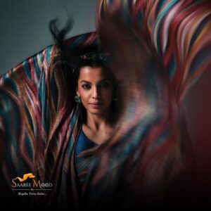 Mugdha Godse Instagram - Sarees have made deep inroads into fashion today with people exploring new fashion statements every single day! 
At SaareeMood you are Proud, confident, stylish.
At SaareeMood, we strive for variety!
.
Shop the look at www.saareemood.com

Photography : @tarun_khiwal 
Styling : @harshad.fshn 
MUA : @kaushikanu 
Production : @karma__production 
Jewellary : @amrapalijewels