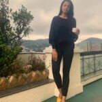 Mugdha Godse Instagram - Soaking it all in … ❤️🌺 #beauty #love #nilgiris #ooty #nilgirihills #gratitude #silence #be #happiness Hotel Gem Park, Ooty