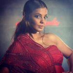 Mugdha Godse Instagram - Red velvet ❤️ Outfit @kamaalicouture Styling @abhinavtanwarofficial @arzookapoor21 MUA @Khan.zoya1425 @garg_kinjal Photo @kapilcharaniya Location @mitronbarcafe #Shootmode #gratitude #be #divine #fun #fashion #instastyle