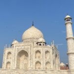 Mugdha Godse Instagram - Taj Mahal … 🌺 ख़ूबसूरत…🌹 शानदार… Agra diaries.. they say city of love ❤️ Looking at this Taj Mahal probably for the first time I am awestruck… 😍 What a beauty… Really अज़ूबा… ❤️🌹 #tajmahal #india #7wondersoftheworld #beauty #incredibleindia