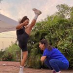 Mukti Mohan Instagram - Kick n squat kinda gals 🎥 @nihaarpandya
