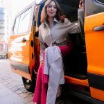 Munmun Dutta Instagram – Recently in New York City, had the pleasure of shooting with Indian born American based designer @sandeepravi89 for his brand @maisontai who is on a mission to globalize Kanjeevaram by using the silk in a unique, creative and modern way. 
Ran around on the streets with our wonderful photographer @swapniljunjare , aamchi Mumbaichya mulga with makeup and hair styled by the very talented @iamkanwalbatool ❤️

Oh what a fun day it was! 😍 

P.S- The last picture is just a fun moment of me trying to hail a NYC yellow cab 🚕 

Designer and stylist @sandeepravi89 @maisontai 
Photographed by 📸 @swapniljunjare 
Makeup and Hair @iamkanwalbatool 
Coordinated by @silk_angels 

#munmundutta #newyorkcity #fashionshoot #brooklynbridge #dumbobrooklyn #usa #travelmemories Dumbo, Brooklyn, NYC