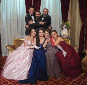 Murat Yildirim Instagram - Bizim takım 😎 ❤️ @iman_elbani @recaikaragoz @simaybarlass @iamdamlasonmez @firattanis @aytensoykok  @azizdizisitv
