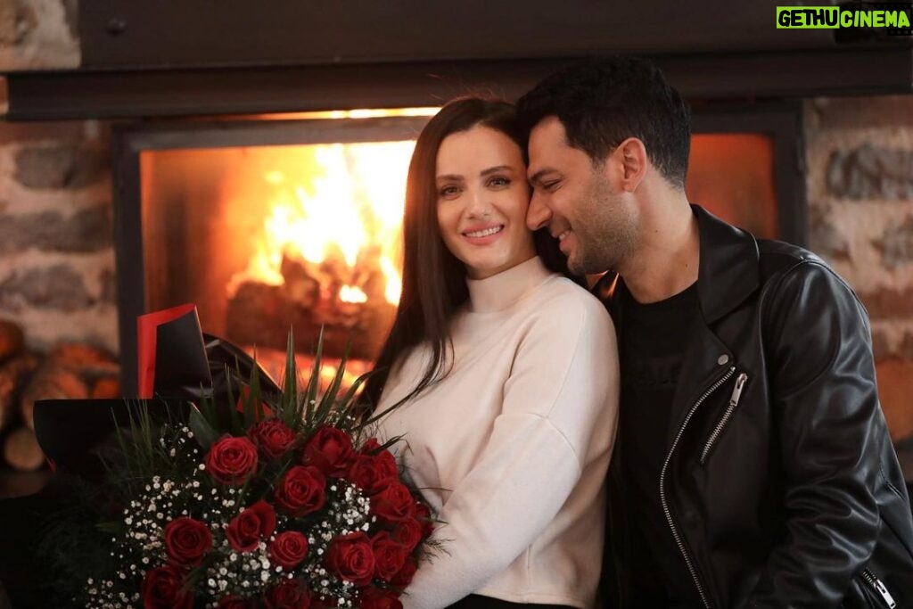 Murat Yildirim Instagram - Ömrüm... Seni çok seviyorum...❤️ Happy Valentine’s Day... @iman_elbani