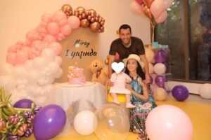 Murat Yildirim Instagram - Miray’ımızın dünkü doğum gününden 😍 احتفال عيد ميلاد ميراي امس
