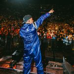 Myke Towers Instagram - Ya por fin se terminó #lveutour y les soy real ya estoy extrañando los perreo! A ORLANDO y MIAMI se les fue la mano a nivel de energía, Gracias!!! Nos vemos pronto #VLTNLM #LaFalda #youngkingz