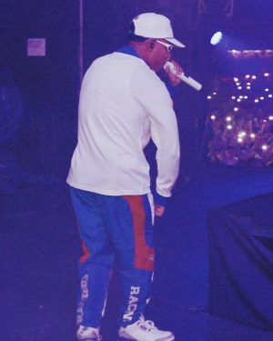 Myke Towers Instagram - GRACIAS PARAGUAY🇵🇾 POR RECIBIRME CON ESA ENERGÍA❤️ NOS VEMOS PRONTO #youngkingz