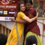 Myna Nandhini Instagram - Vote for Myna🙏🙏🙏 அடுத்தவர்களின் கற்பனைகளுக்கு பதில் சொல்ல வேண்டிய அவசியம் இல்லை நம்மை பற்றி நமக்கு தெரியாததா அவர்களுக்கு தெரிந்து விடப்போகிறது Thank u so much sister @ddneelakandan @vijaytelevision @disneyplushotstartamil