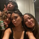 NIKI Instagram - all i ever do is go on tour n take pictures n never post them hehe