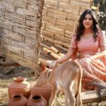 Nabha Natesh Instagram - Wishing everyone a happy Makara Sankranthi 🌿 : : : : : Outfit: @anupellakuruofficial @talashahyderabad Styling: @sandhya_sabbavarapu @team_sandhya Styling team: @styled_bysonali_ Photography: @mani_bobbili Managed by : @theblinders.in
