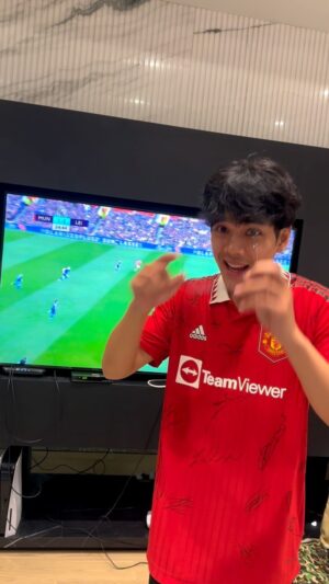 Nachat Juntapun Instagram - เพื่อนมีไม่จ่ายวะ ยิงเองเเบบนี้ก็ 1-0 สิครับ @marcusrashford