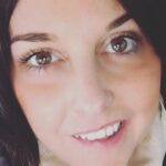 Nadia Toffa Instagram - Buongiorno amici. La sensibilità è l’abito più elegante e prezioso di cui l’intelligenza possa vestirsi (cit.) vi auguro una giornata luminosa e allegra. Con sincero affetto. La vostra Nadia. Vi strizzo uno a uno con tutte le energie che ho. 🙏🏿 buona vita! 💓#sensibilità #amore #intelligenza #dicembre #vita #energia #nonmollaremai #forza #buonavita #gratitudine #gioia #respiropoetico e #cosmico