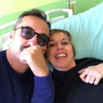 Nadia Toffa Instagram - Ciao ragazzi qui si sorride sempre anche sotto chemioterapia. Lui è il migliore amico che non mi abbandona mai ❤️ baci solari Ospedale San Raffaele Milano