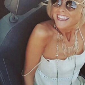 Nadia Toffa Instagram - Ricordo di una splendida giornata di sole in una giornata incerta e fresca. Che tempo fa da voi????? #buonagiornataatutti #sole ti aspettiamo ☀️ nn farci aspettare troppo #estate2017☀️ smakkkk 🤩😘😘