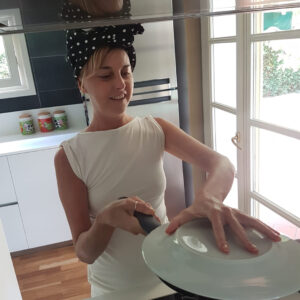 Nadia Toffa Instagram - Momento frittata 
Ho rischiato il #patatrac nel #ribaltone..... #frittata sempre pericolosissima.....#frittata con #menta fresca #MasterNadia #piattiEstivi #micamale l’esperimento. 
Buon appetito a tutti